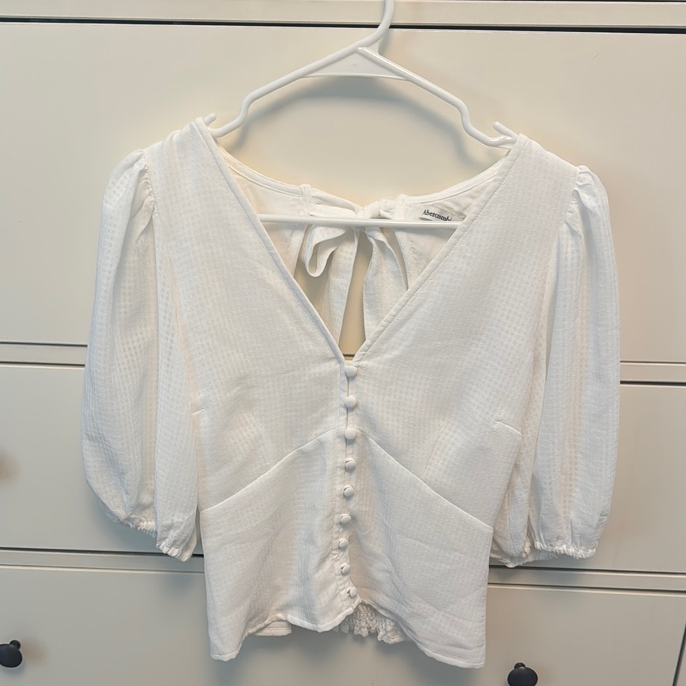 Abercrombie & Fitch Elegant White Women's Top size Small